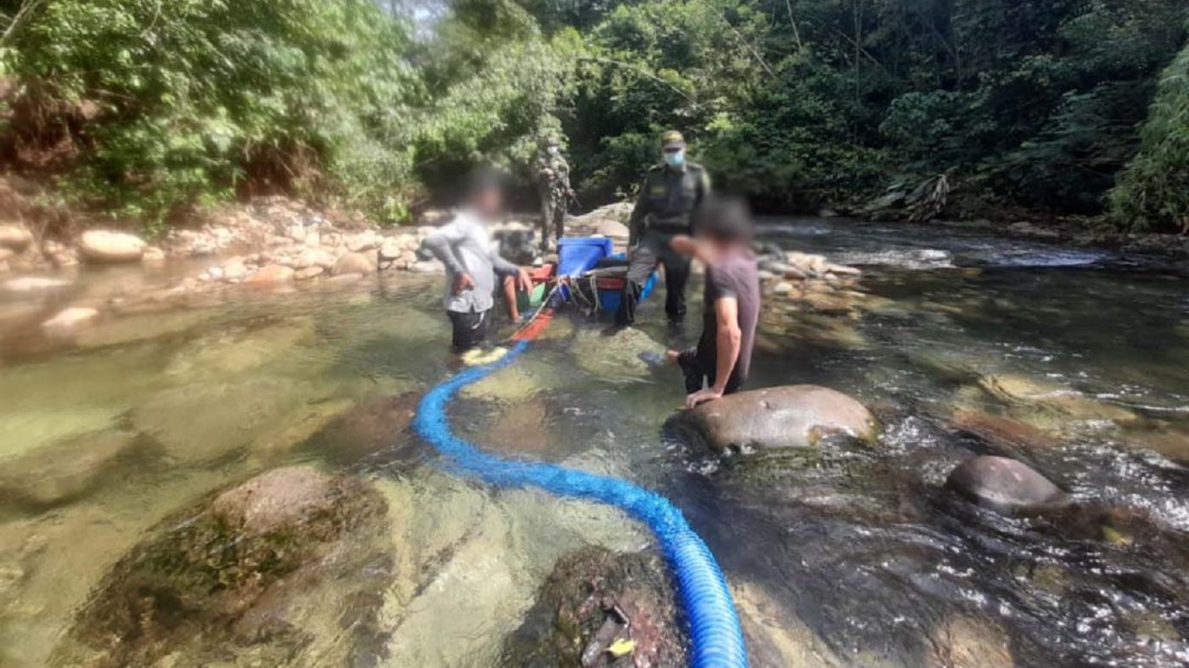 Acciones en Victoria, Caldas, contra la minería ilegal y la tala de árboles