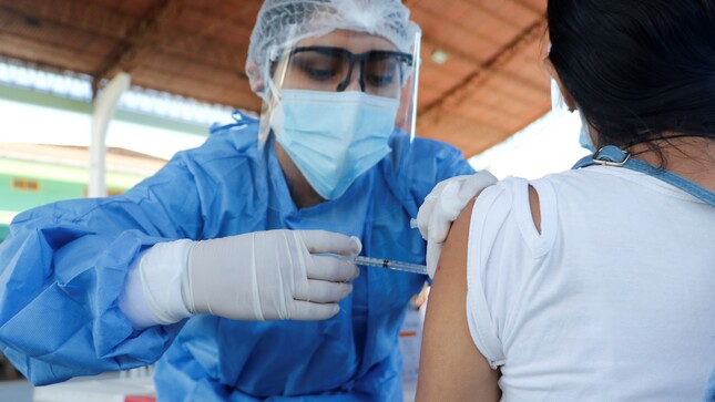 Alrededor de 12.000 vacunas contra el Covid-19 se aplican diariamente en Cali