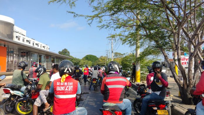 Avanza marcha de motociclistas hacia el Centro
