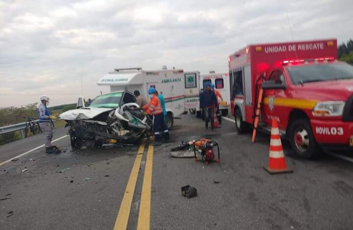 Cinco heridos deja accidente de ambulancia