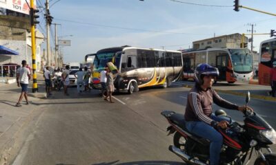 Conductores de busetas en Cartagena  lograron que es distrito los escuchara y planean solución definitiva