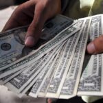 Dólar en Colombia gana más de 30 pesos este viernes