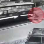 EN VIDEO: Bus alimentador arrolló a joven en San Cristóbal