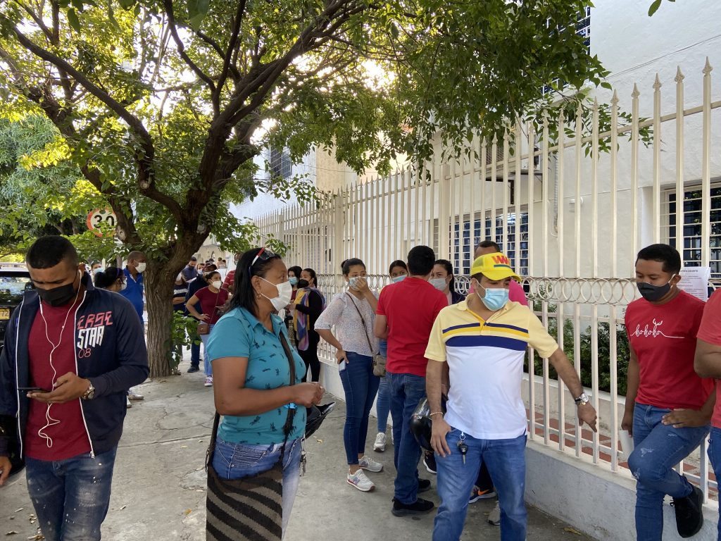 El drama de usuarios de Sanitas en Santa Marta por una prueba de covid