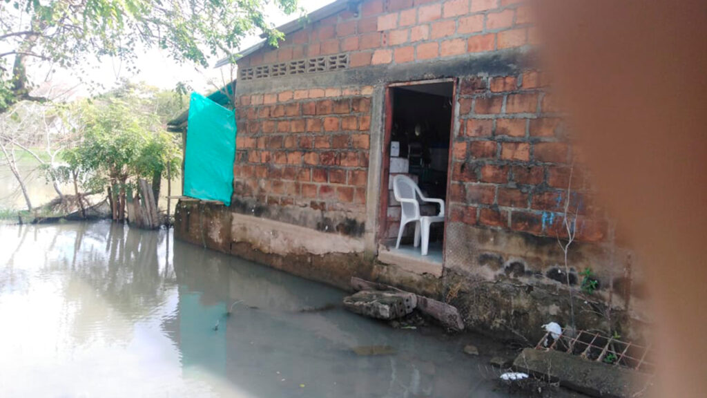 En ruinas, las casas evacuadas por inundaciones del Cauca en Ayapel
