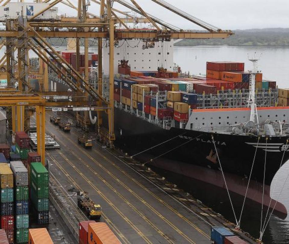 Exportaciones colombianas crecieron 32,7% en 2021