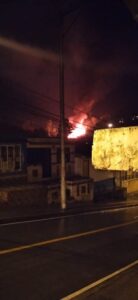 Fuerte incendió acabó con 23 viviendas en Santa Rosa de Cabal, y deja al parecer 2 personas fallecidas