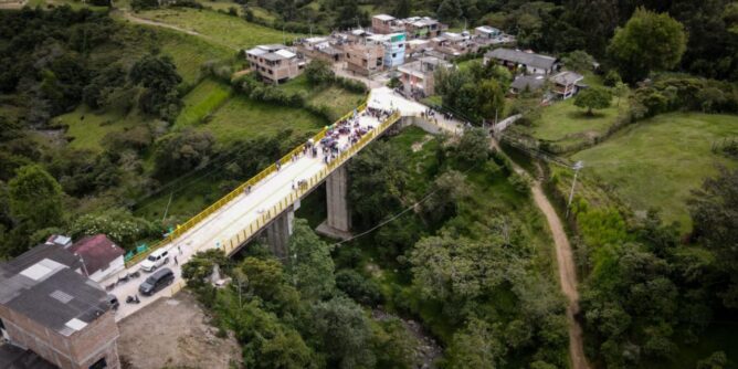 Gobernación de Nariño entregó puente en el municipio de Belén