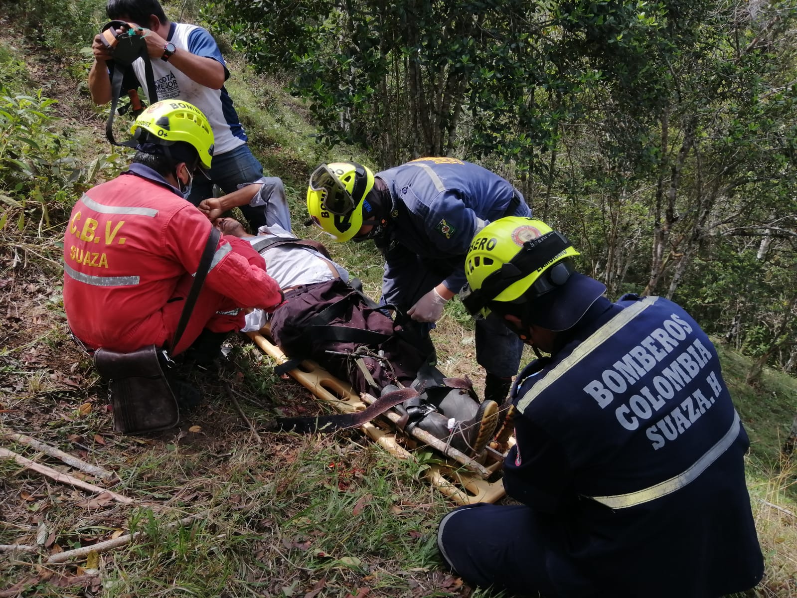 Guadañadora afecta pierna a campesino en el Huila