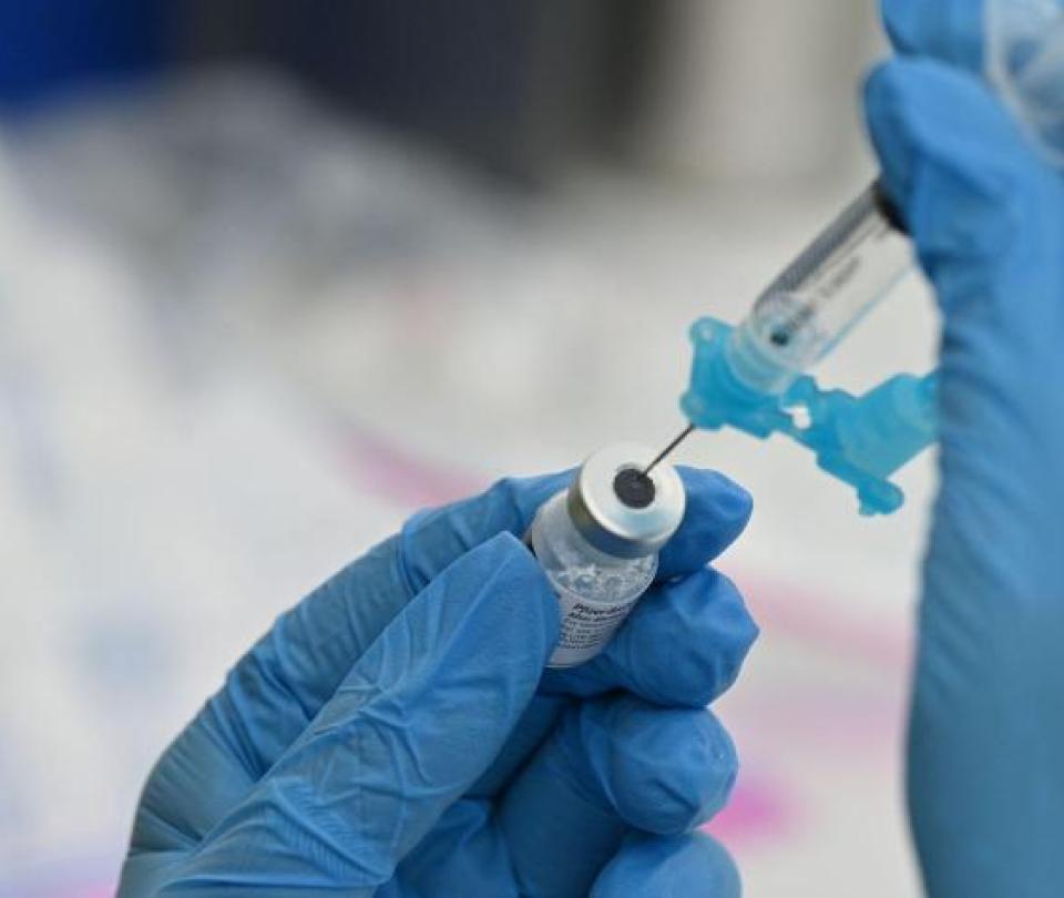 Invima aprueba uso de la vacuna anticovid Zivifax
