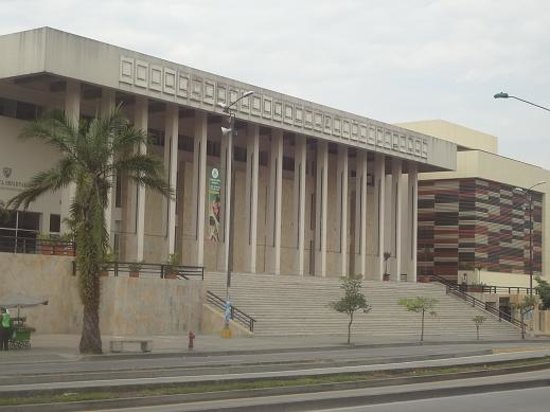 La Biblioteca Departamental respeta las normas y ajusta su horario