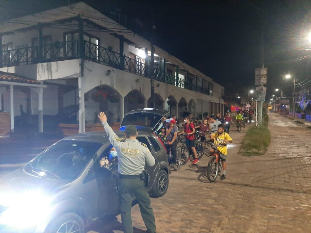 La Policía de Chinácota acompañó a los participantes de los ciclopaseos por la ciudad