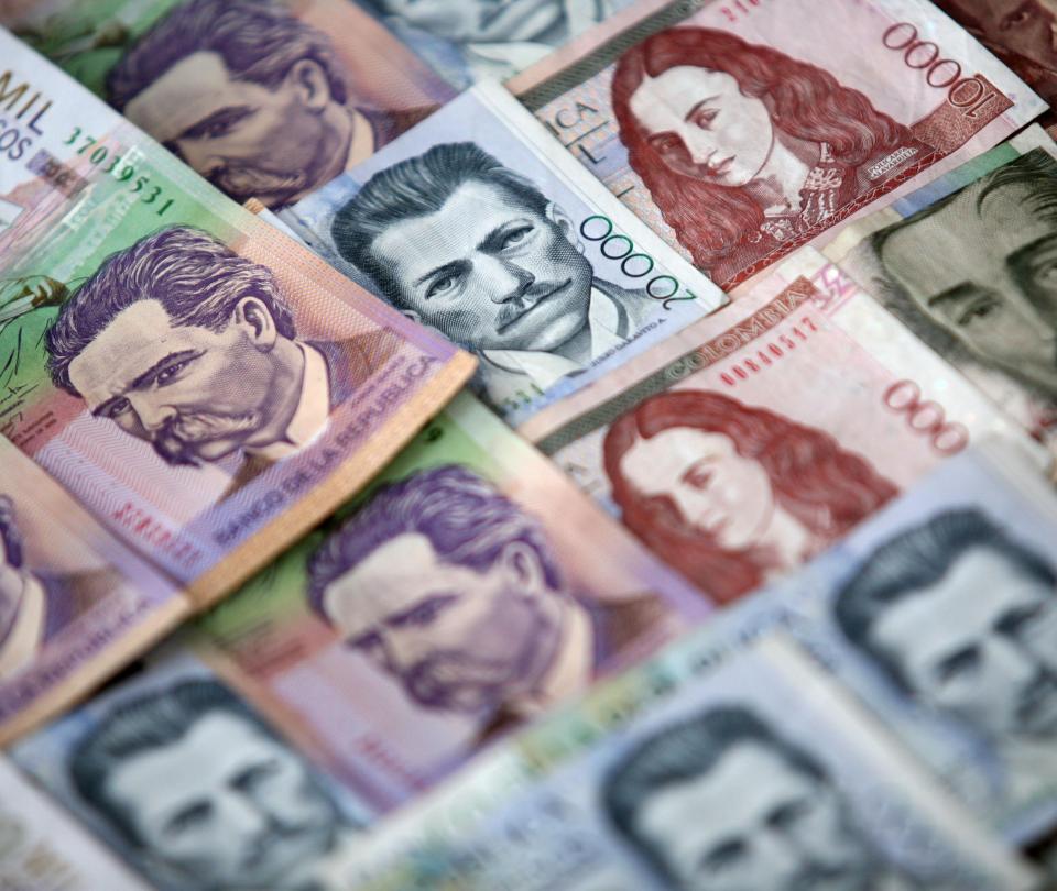 Las sombras que se posan sobre el peso colombiano en el 2022