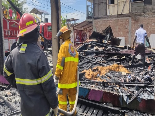 Incendio en dos viviendas de la costa de Nariño dejó a tres familias en la calle