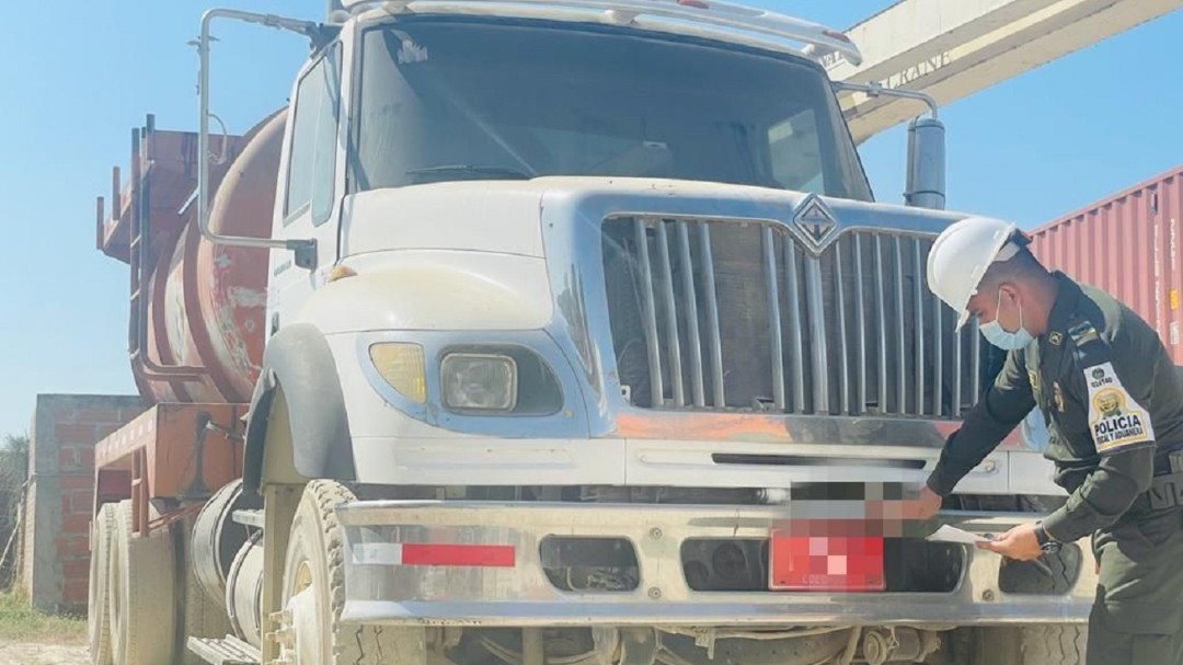 Policía aprehendió vehículo cisterna de contrabando en Cartagena