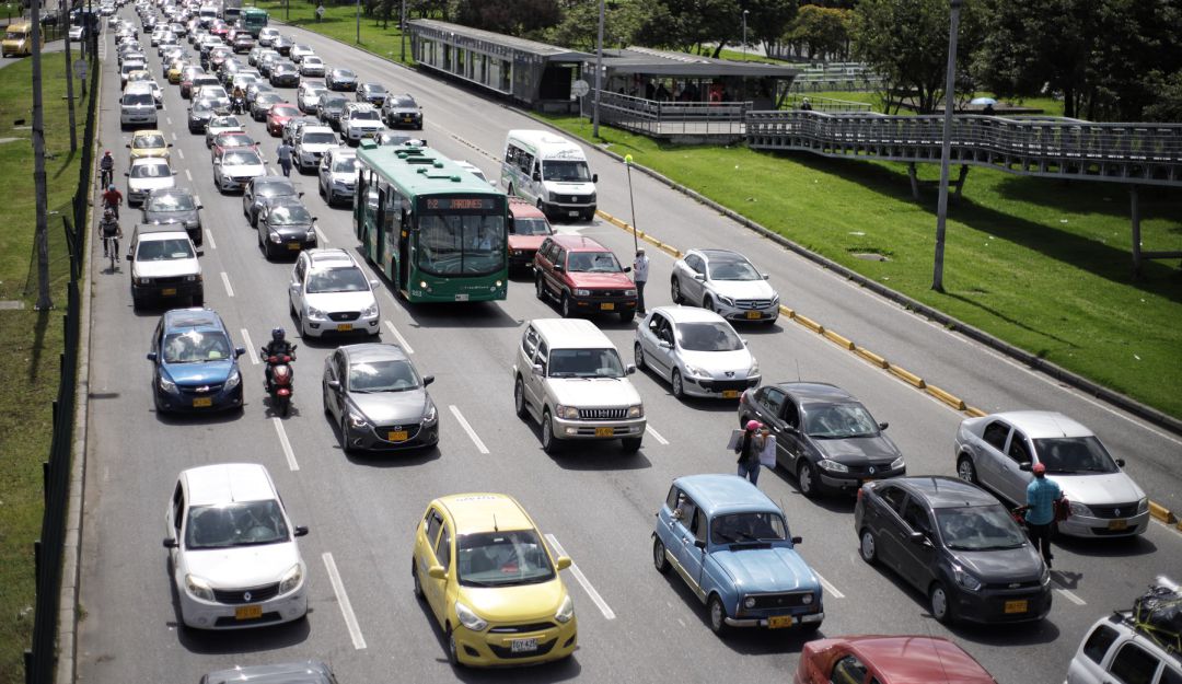 Quejas de comerciantes por pico y placa regional