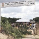 Esta es la entrada principal al relleno sanitario ubicado en el municipio de Maicao y que hoy cumple 10 días de estar bloqueado por malestar en la comunidad wayuu, propietaria de los predios en donde está construido.