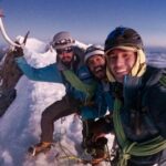 Tres aventureros 'conquistan' y pisan el pico Colón de la Sierra Nevada