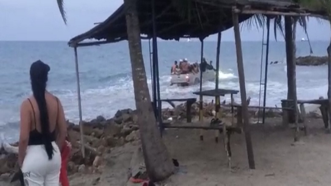 Un acto irresponsable puso en vilo a los bañistas en playas de San Antero