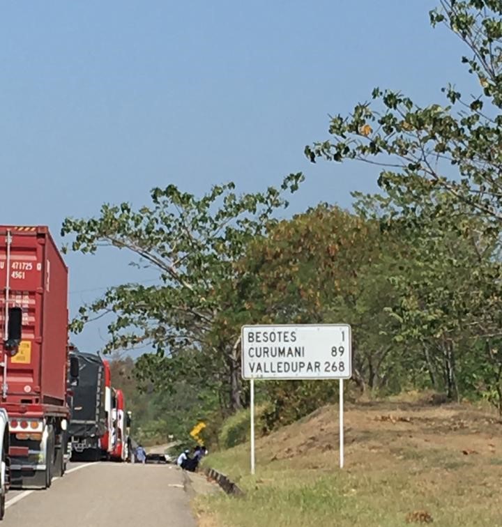 Un muerto y cuatro heridos en volcamiento de automóvil en el sur del Cesar