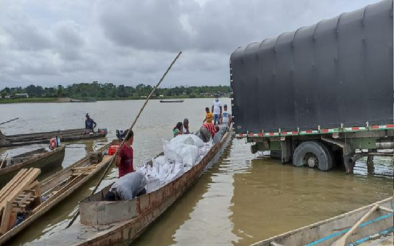 Unidad para las Víctimas atiende emergencia humanitaria en Medio Atrato (Chocó).