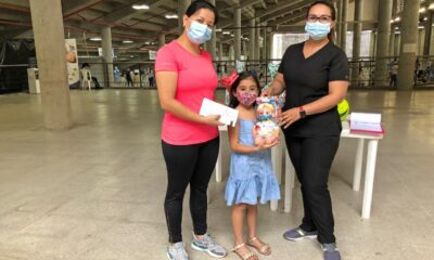 Vacunados con esquema completo recibieron regalos en Neiva