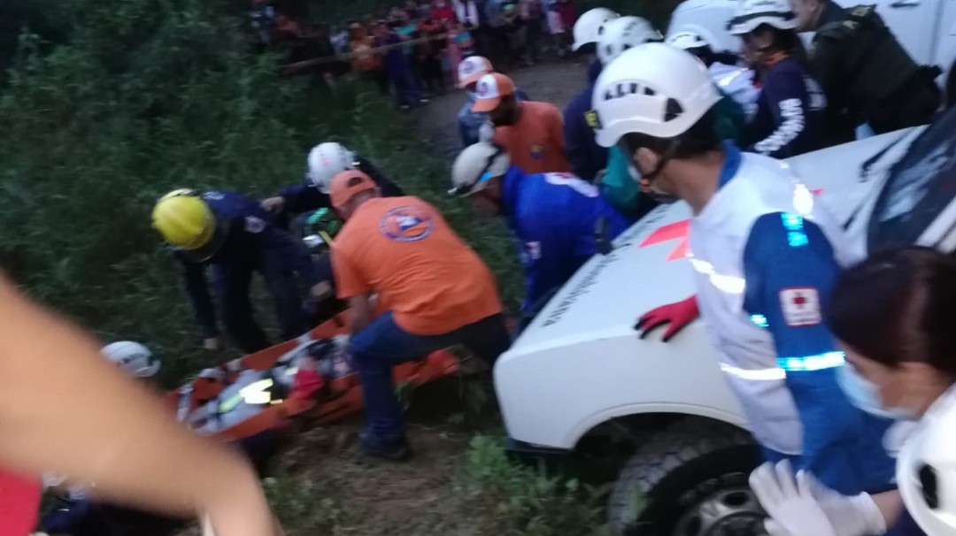 Campero rodó por un abismo en el norte del Tolima