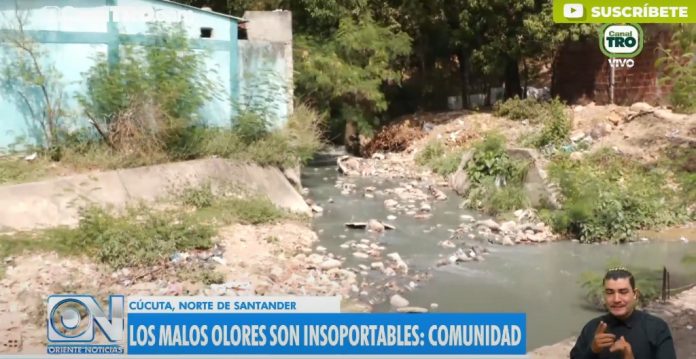 Comunidad de un barrio de Cúcuta denuncia malos olores por falta de alcantarillado.
