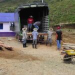 Construyen placas huella en El Congal - Samaná para mejorar el acceso
