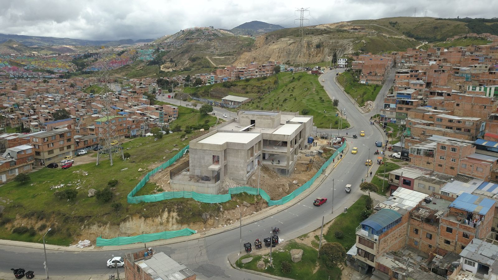 Distrito inaugura el nuevo Centro de Salud Manuela Beltrán que se suma a los 247 mil millones de inversión social en Ciudad Bolívar