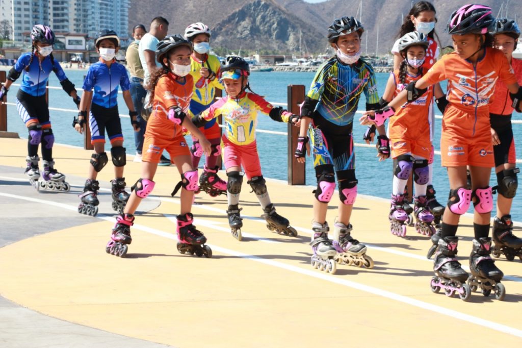 El Camellón de la Bahía es utilizado para prácticas deportivas y recreativas