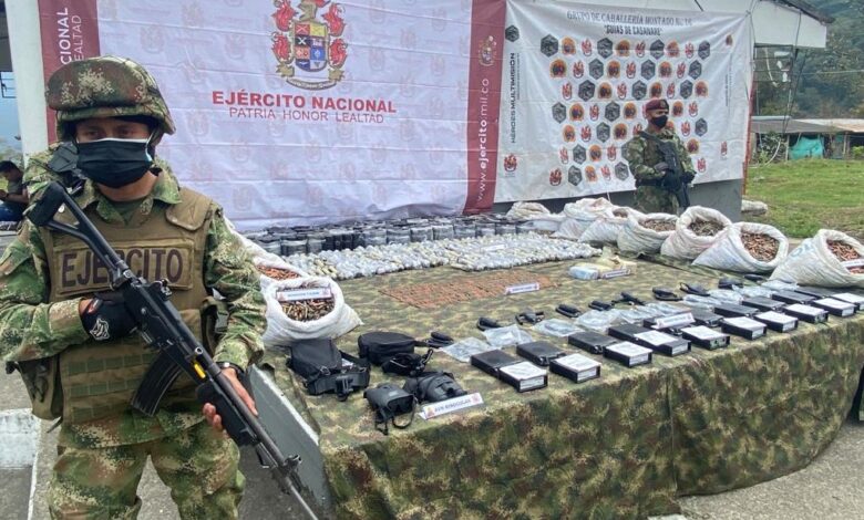 Entre frutas, ELN pretendía camuflar arsenal de guerra, comunicaciones y explosivos en Casanare