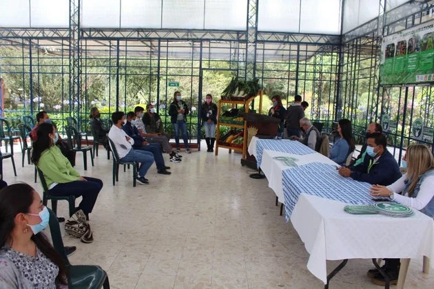 Entrega de sellos de reconocimiento a cultivadores del municipio de Chía