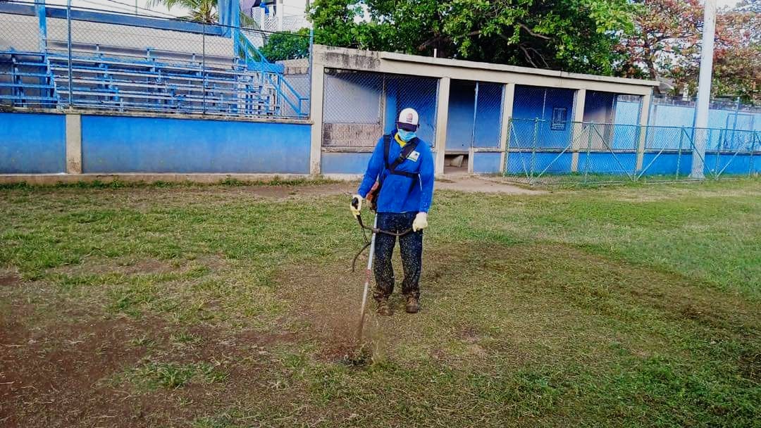 Jornada de limpieza y ornato en escenarios deportivos