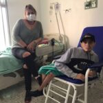 Joven venezolano con enfermedad motriz pide ayuda para mejorar sus condiciones de vida