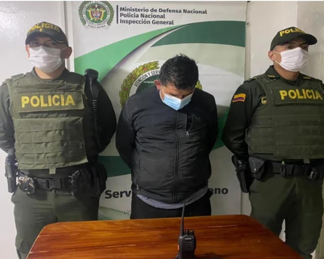 La Policía Nacional Recupera más de 1800 Galones de Combustible, en Cundinamarca