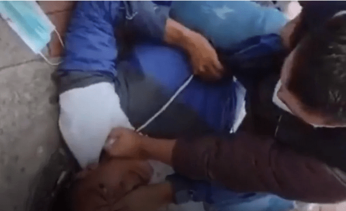 Ladrón es golpeado fuertemente luego de robar una niña en TransMilenio