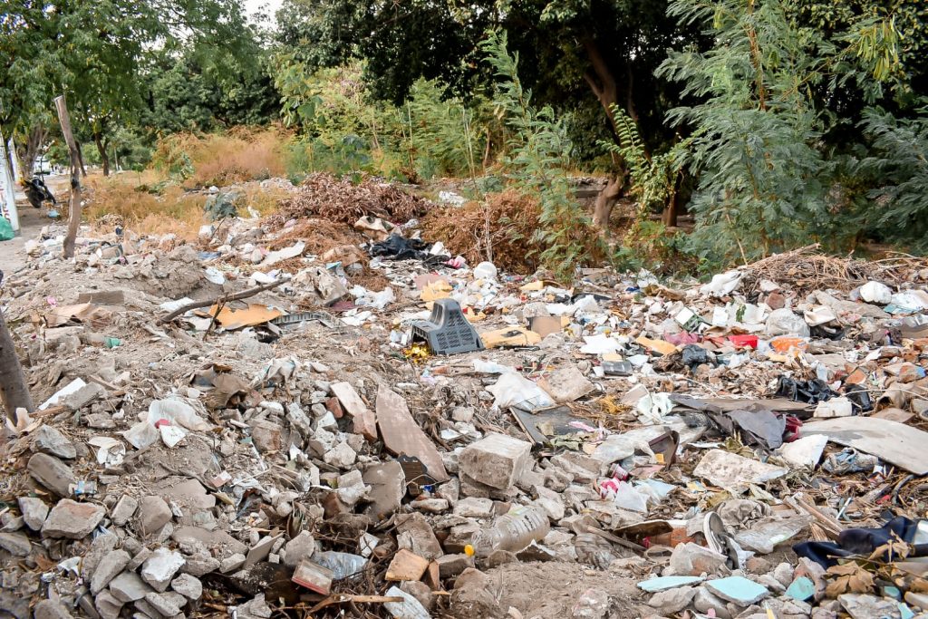 Líderes piden no arrojar más basuras en los predios de la calle 30