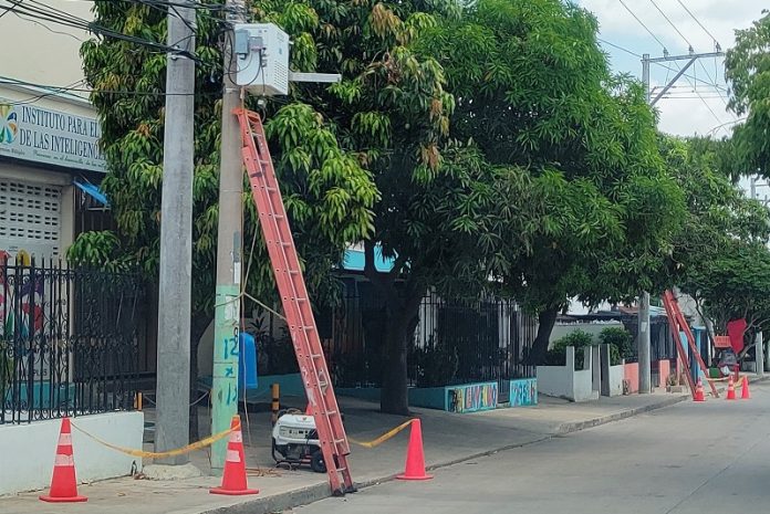 Durante 12 horas, siete municipios guajiros estarán sin servicio de energía este domingo. Foto referencia.