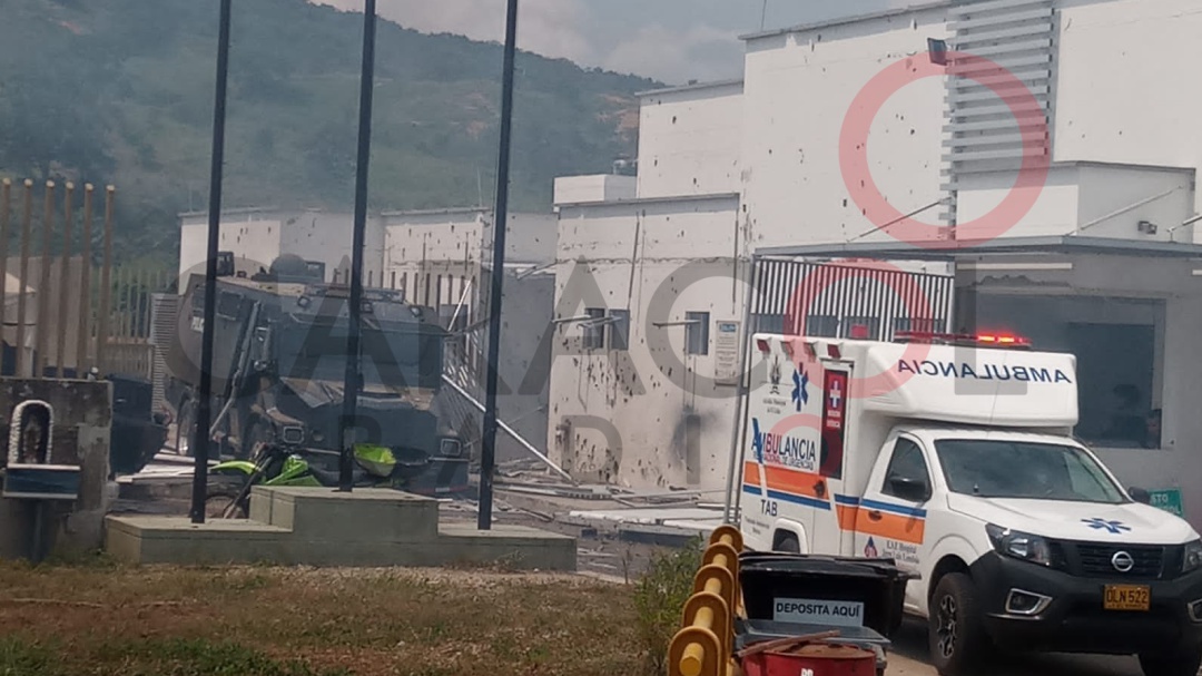 VIDEO: Policías heridos por vehículo con explosivos en Norte de Santander