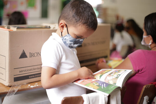 CARDER entregó primeras 16 bibliotecas que beneficiarán a niños de Risaralda