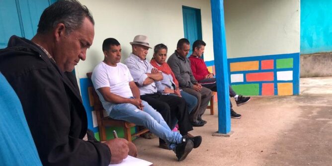 Comunidad de Bolívar adecuará vía Altamira – Los Corrales
