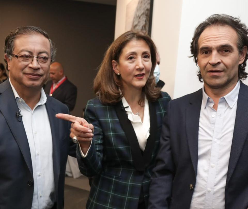 Debate presidencial: cara a cara de Ingrid Betancourt, Petro y 'Fico'