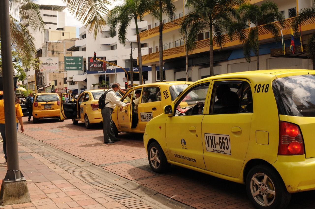 Denuncias por abusos de taxistas ￼