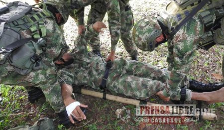 Dos soldados heridos en zona rural de Tame tras ataque con artefacto explosivo