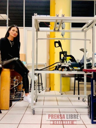 Egresada de Unitrópico presentará en Austria robot que limpia fachadas de edificios