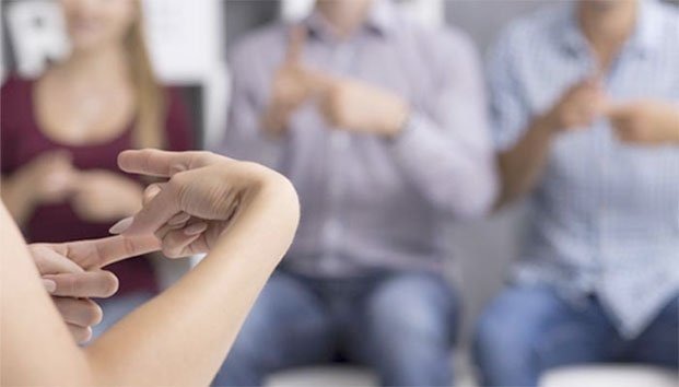 Funcionarios de la Secretaría de Salud se capacitan en lenguaje de señas