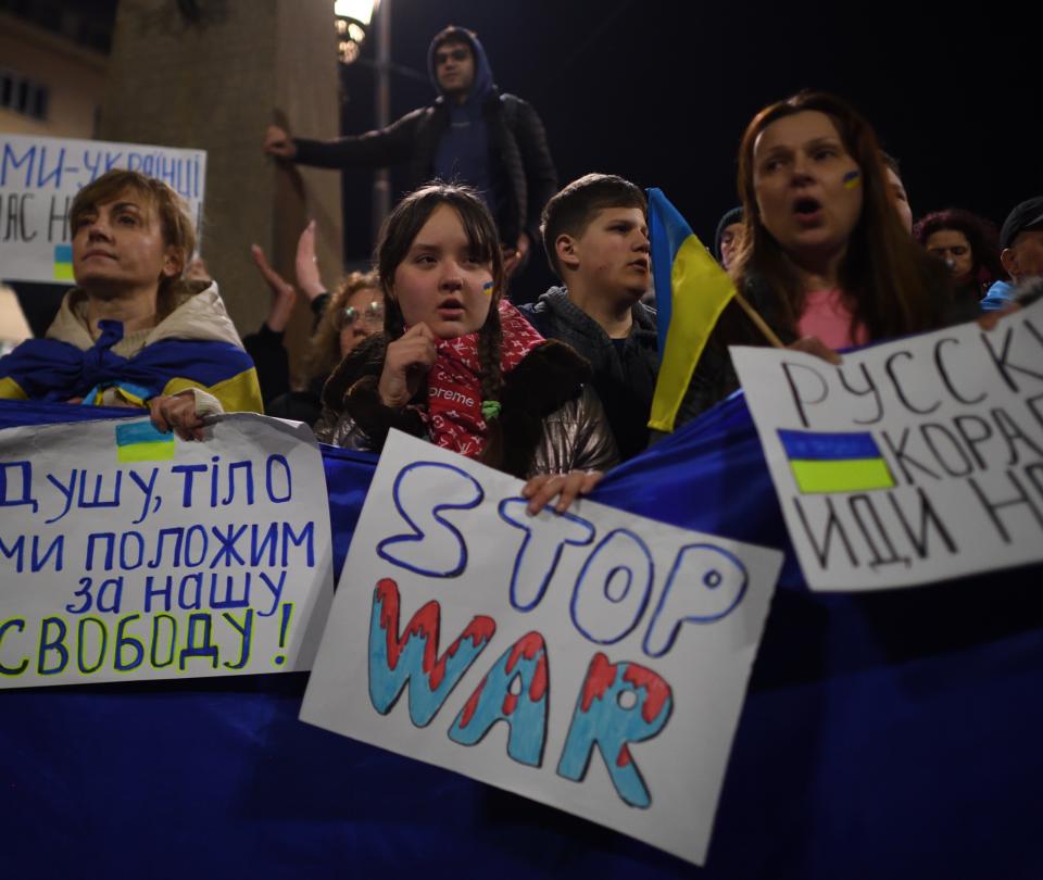 Invasión rusa a Ucrania frenará la globalización, analiza BlackRock
