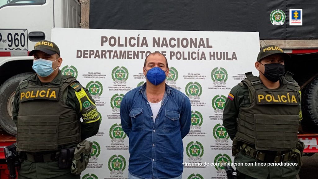 Medida restrictiva de la libertad para hombre que al parecer transportaba casi media tonelada de marihuana entre unas piñas