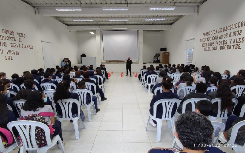 Minera El Roble y Alcaldía de El Carmen de Atrato realizaron campaña de seguridad vial en colegios del municipio.